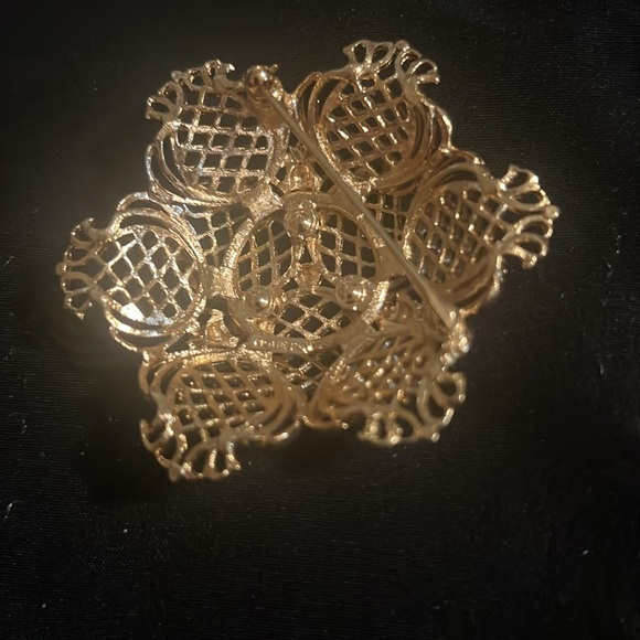 Brooch - Picture 2 of 2